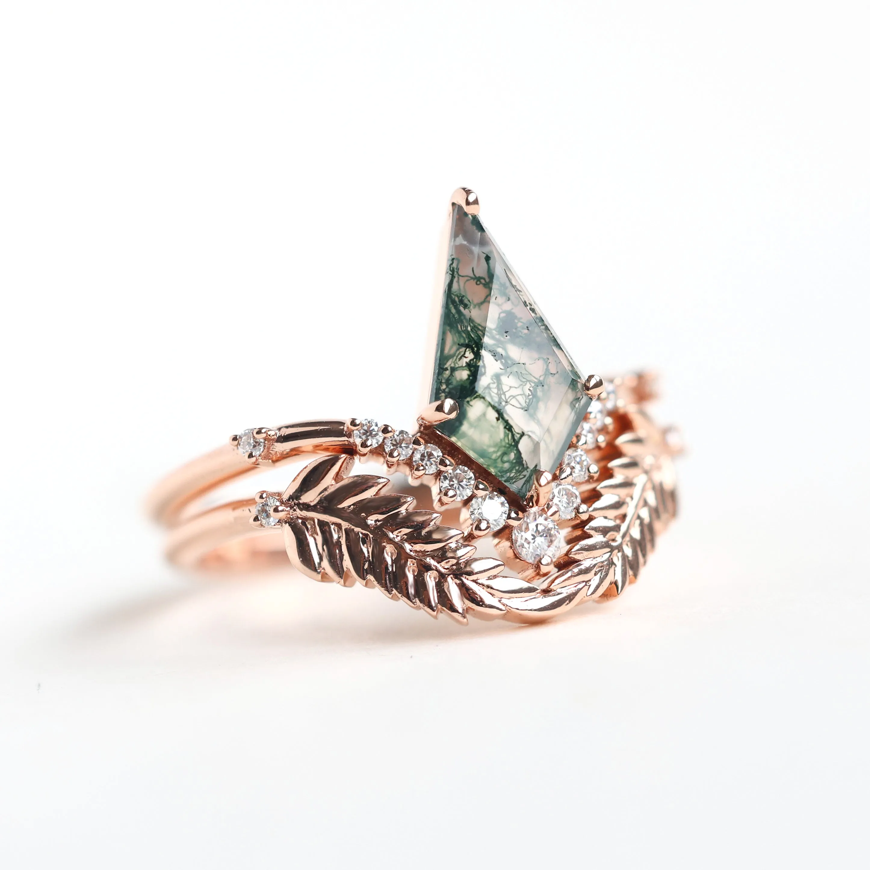 Diamond Kite Moss Agate Ring Set With Leaf Diamond Band