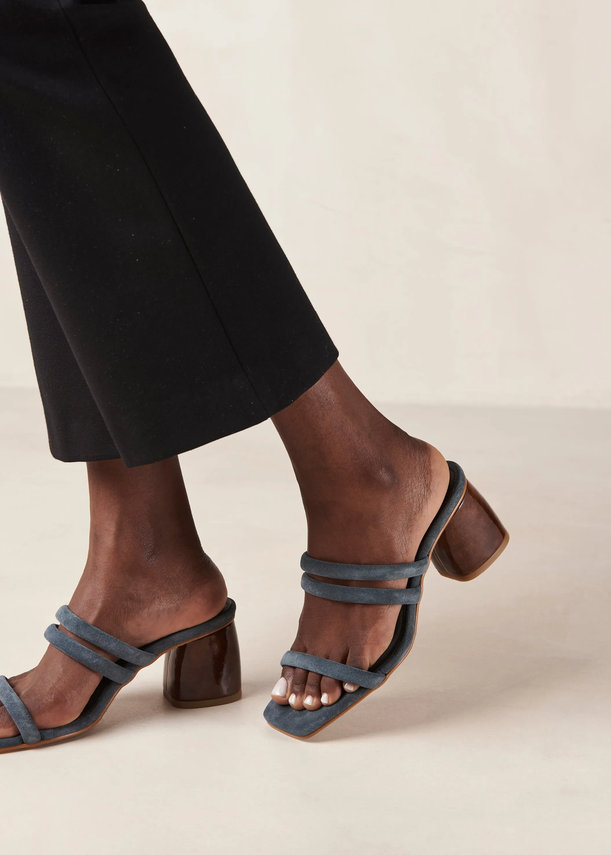 Indiana Grey Leather Sandals