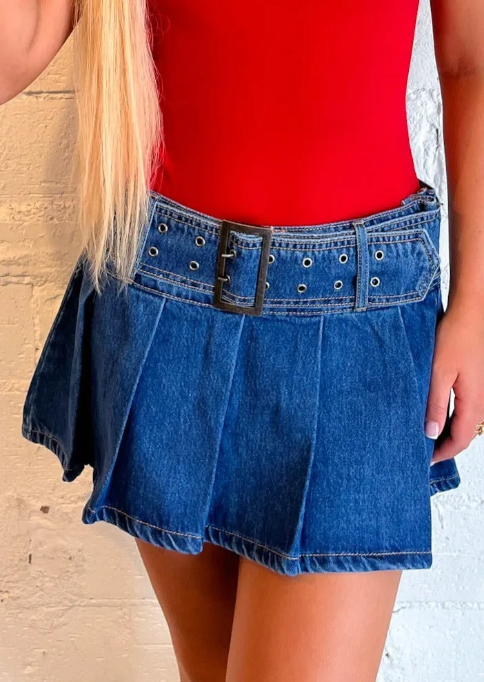 Low Waist Pleated Belt Mini Skirt